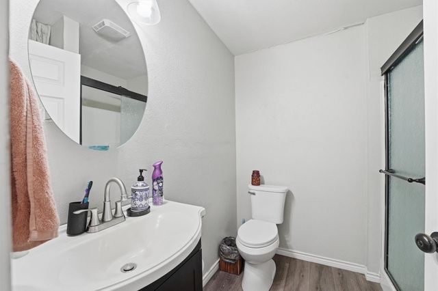 403 S Velasco Street, Angleton, TX 77515