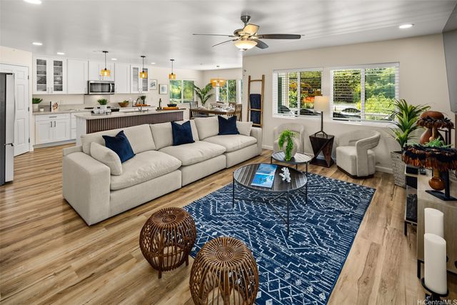 47-653D Kamehameha Highway, Kaneohe, HI 96744