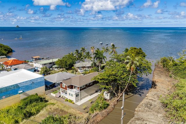 47-653D Kamehameha Highway, Kaneohe, HI 96744