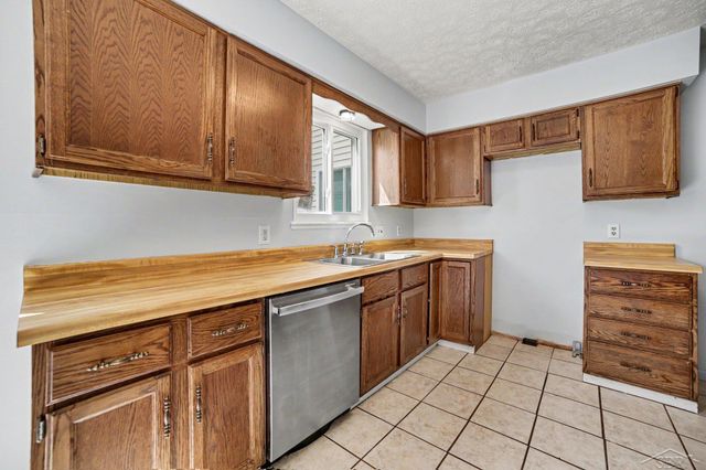 6129 Weiss Street, Saginaw Twp, MI 48603