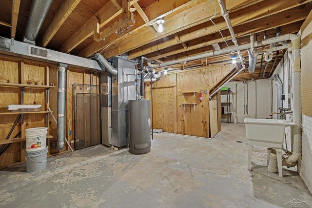 6129 Weiss Street, Saginaw Twp, MI 48603