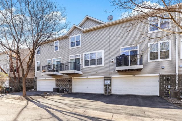 727 2nd Street NE, Hopkins, MN 55343