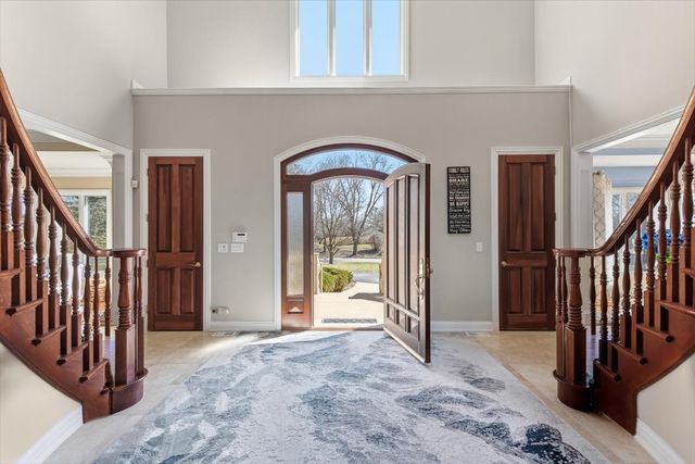 12 Bridlewood Trail, South Barrington, IL 60010