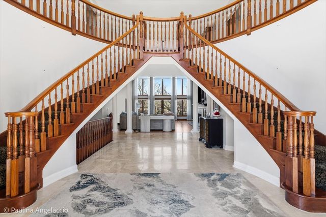 12 Bridlewood Trail, South Barrington, IL 60010