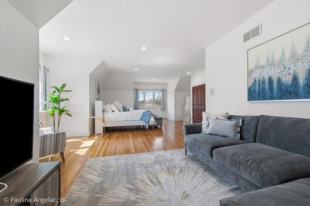 12 Bridlewood Trail, South Barrington, IL 60010