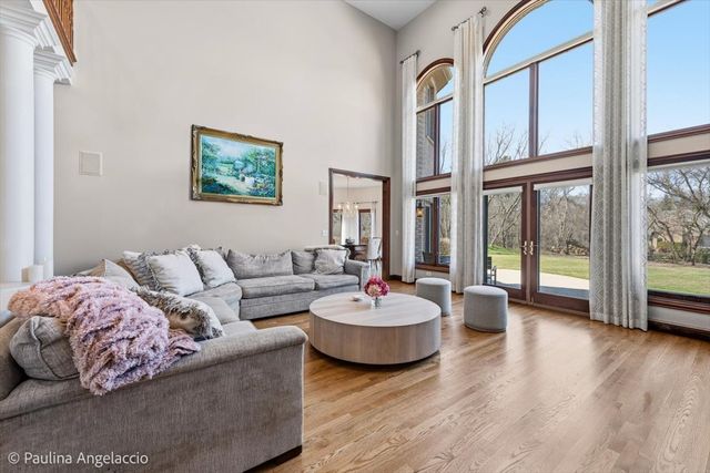 12 Bridlewood Trail, South Barrington, IL 60010