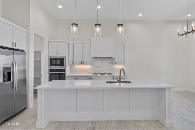 820 Acton Street, Horizon City, TX 79928