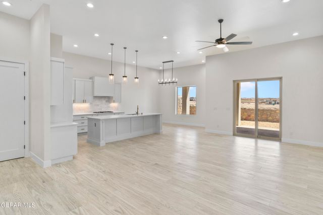 820 Acton Street, Horizon City, TX 79928