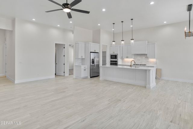 820 Acton Street, Horizon City, TX 79928