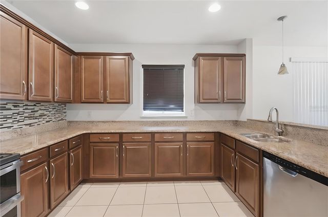 503 KESTREL DRIVE, Groveland, FL 34736