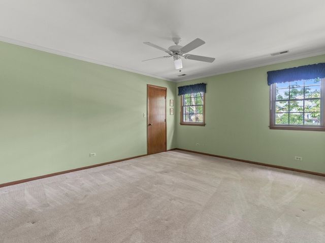 23W501 Green Trails Drive, Naperville, IL 60540