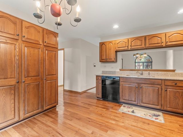 23W501 Green Trails Drive, Naperville, IL 60540