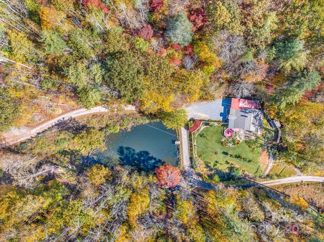 226 Fish Pond Lane, Burnsville, NC 28714