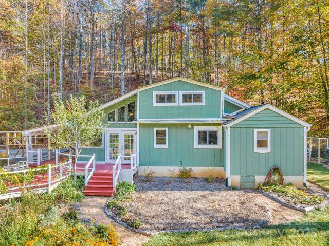 226 Fish Pond Lane, Burnsville, NC 28714