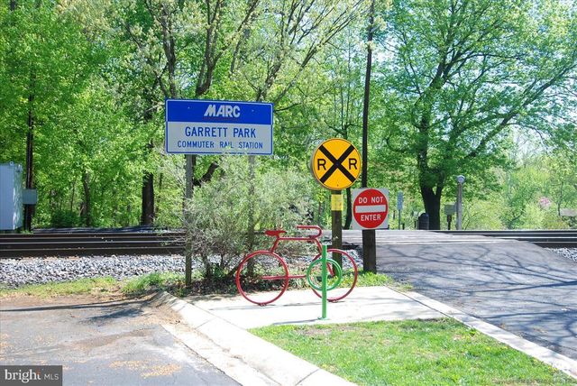 10701 SHELLEY CT, Garrett Park, MD 20896