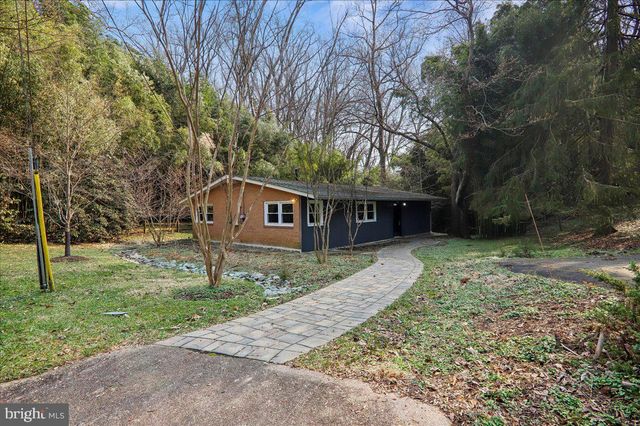 10701 SHELLEY CT, Garrett Park, MD 20896