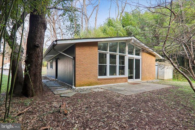 10701 SHELLEY CT, Garrett Park, MD 20896