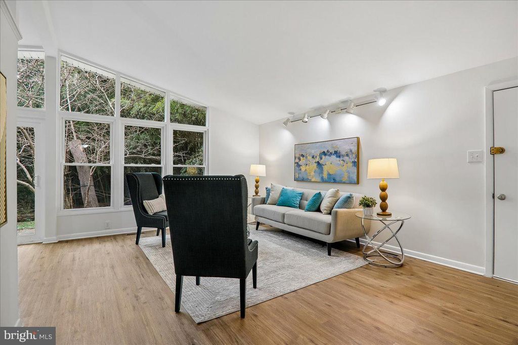 10701 SHELLEY CT, Garrett Park, MD 20896