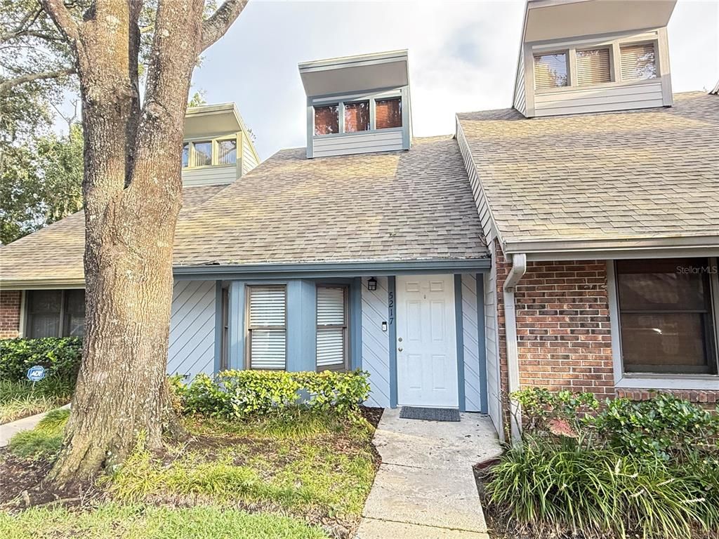5217 PINE MILL COURT 32, Tampa, FL 33617