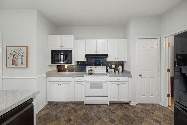 231 Green Harbor Rd Unit 8, Old Hickory, TN 37138