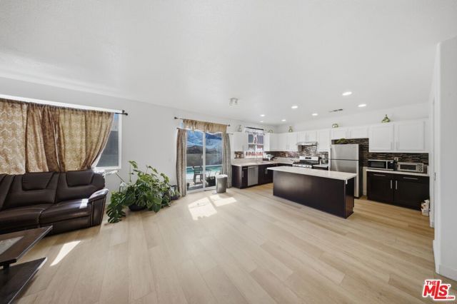38302 Debonair Way, Palmdale, CA 93552