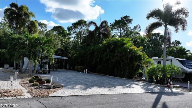 5846 Burrwood CT, Fort Myers, FL 33905