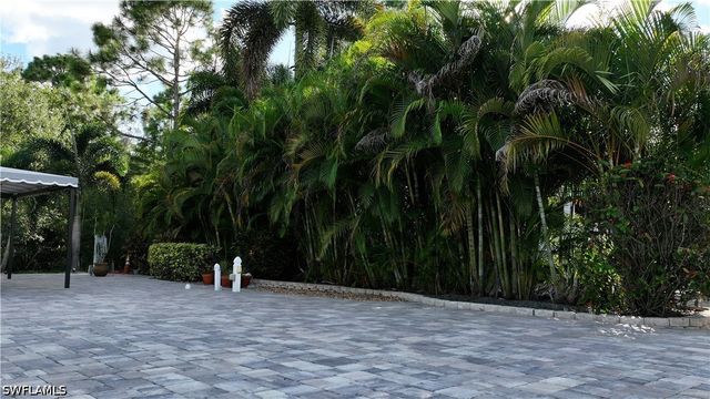 5846 Burrwood CT, Fort Myers, FL 33905