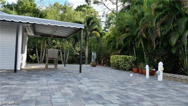 5846 Burrwood CT, Fort Myers, FL 33905