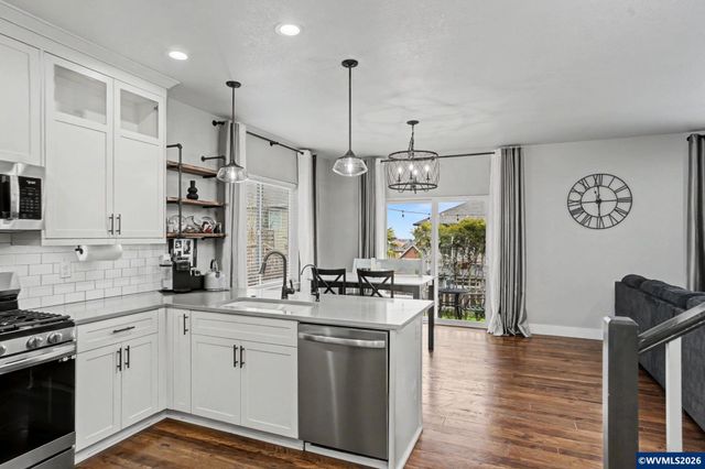 412 Eagle Feather St NW, Salem, OR 97304