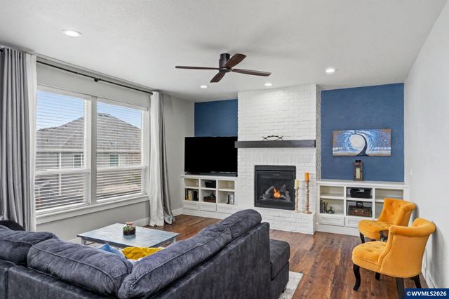 412 Eagle Feather St NW, Salem, OR 97304