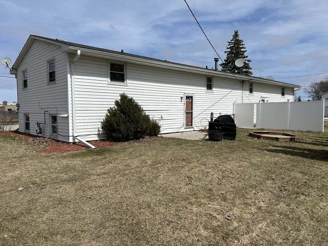 703 HELENA STREET, De Pere, WI 54115