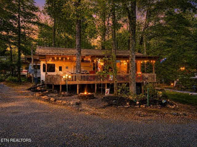 605 Lily Way, Cosby, TN 37722