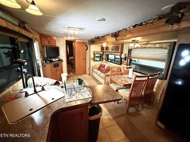 605 Lily Way, Cosby, TN 37722