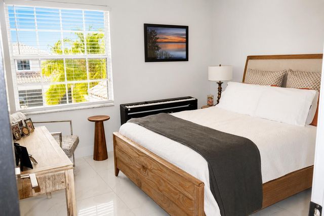 855 SW 174th Terrace, Pembroke Pines, FL 33029