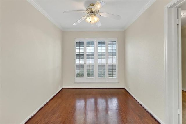 145 Lake Shore Dr, Corpus Christi, TX 78413