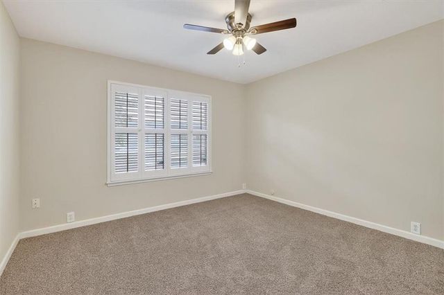 145 Lake Shore Dr, Corpus Christi, TX 78413