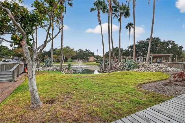 145 Lake Shore Dr, Corpus Christi, TX 78413