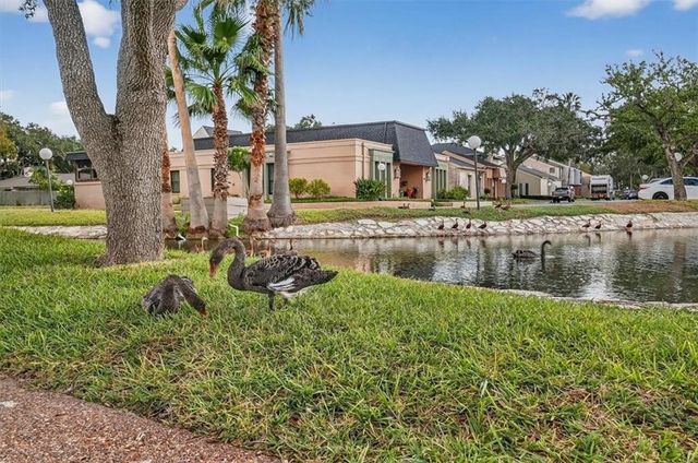 145 Lake Shore Dr, Corpus Christi, TX 78413