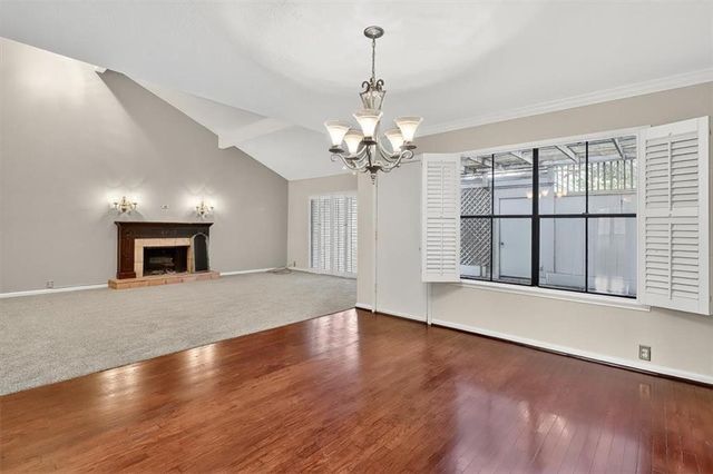 145 Lake Shore Dr, Corpus Christi, TX 78413