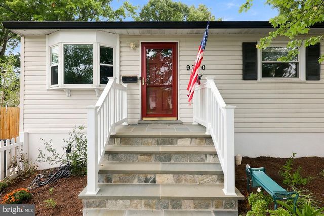 9710 DAMASCUS DR, Manassas, VA 20109