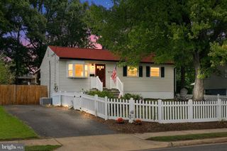 9710 DAMASCUS DR, Manassas, VA 20109