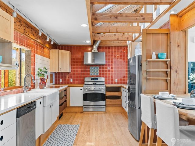 1930 49th Street, Port Townsend, WA 98368