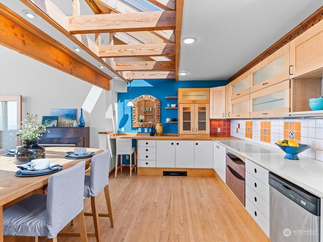 1930 49th Street, Port Townsend, WA 98368