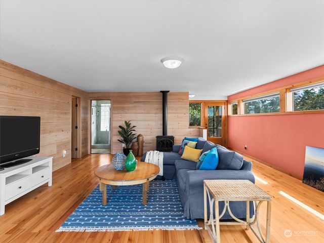 1930 49th Street, Port Townsend, WA 98368