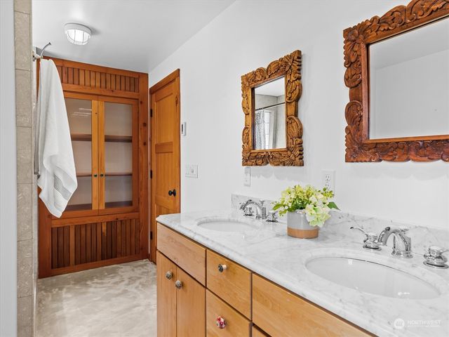 1930 49th Street, Port Townsend, WA 98368