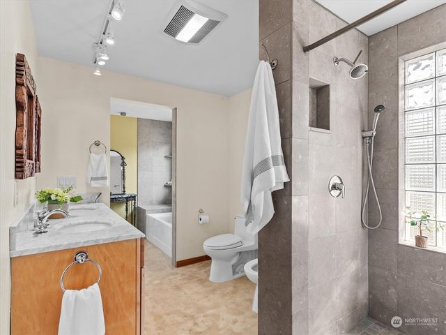 1930 49th Street, Port Townsend, WA 98368