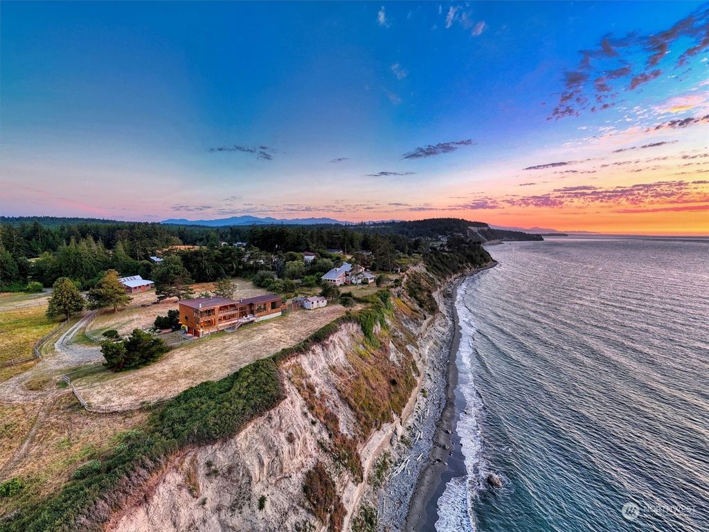 1930 49th Street, Port Townsend, WA 98368