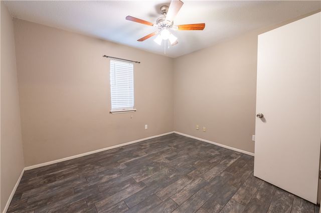 910 Red Start Cir, Corpus Christi, TX 78418