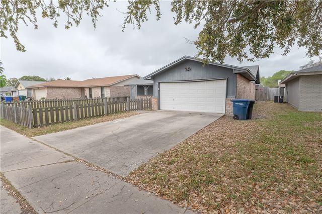910 Red Start Cir, Corpus Christi, TX 78418