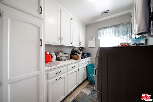 7200 Clifftop Way, Bakersfield, CA 93306